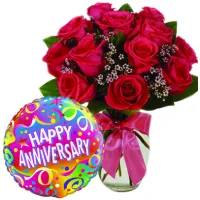 12 Rad Roses in Vase With Anniversary Mylar Balloon