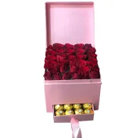 24 Roses with 8 Pcs. Ferrero Chocolate